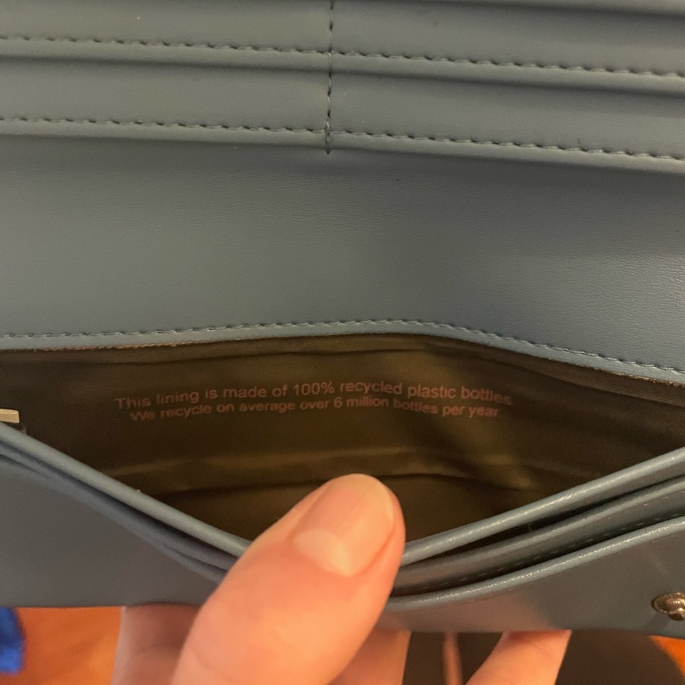 Matt & Nat Blue Wallet 💵 - Picture 9 of 9